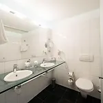 Krone In Au 4*